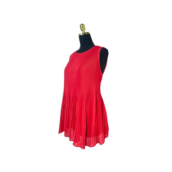 LOFT Red Pleated Sleeveless Blouse - Women's Size XL - Picture 2 of 6